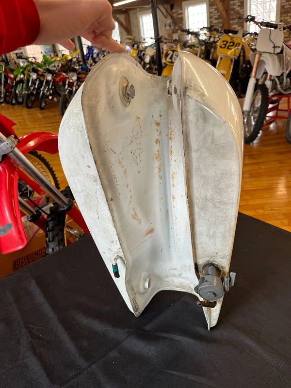 1975 Yamaha RD 250 Fuel tank