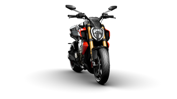 2027 Ducati Diavel V4 RS