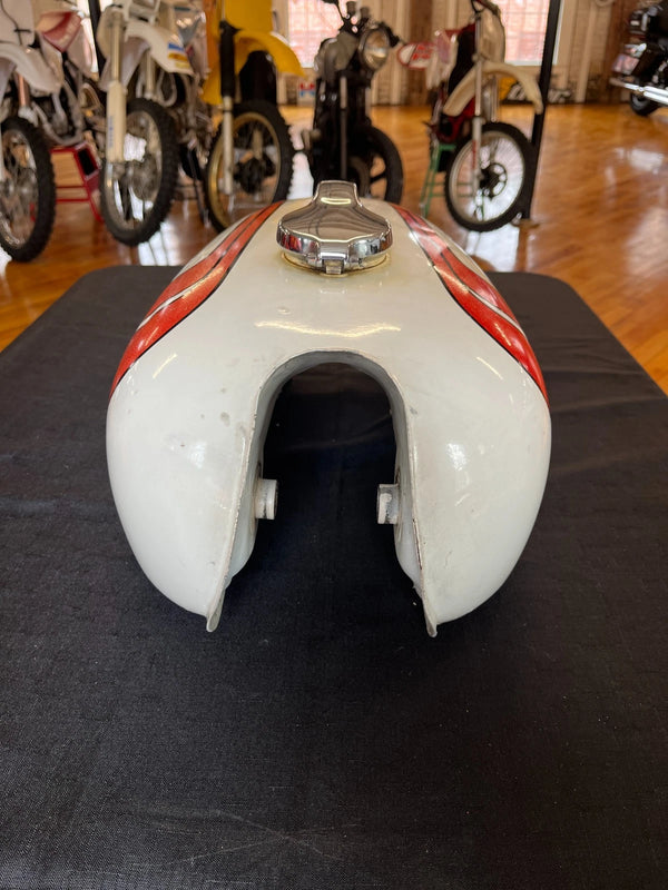 1975 Yamaha RD 250 Fuel tank