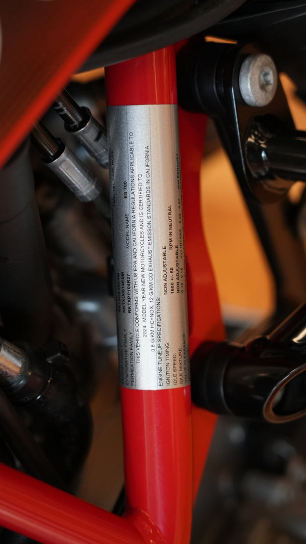 2024 GAS GAS ES700