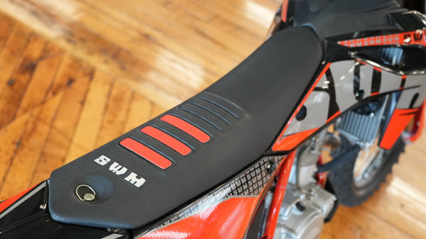2022 SWM RE500R