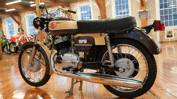 1975 CZ 175