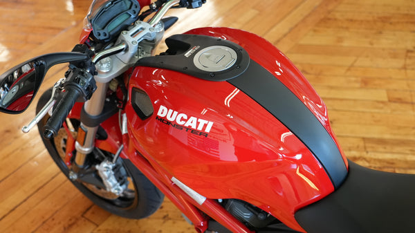 2010 Ducati Monster 696