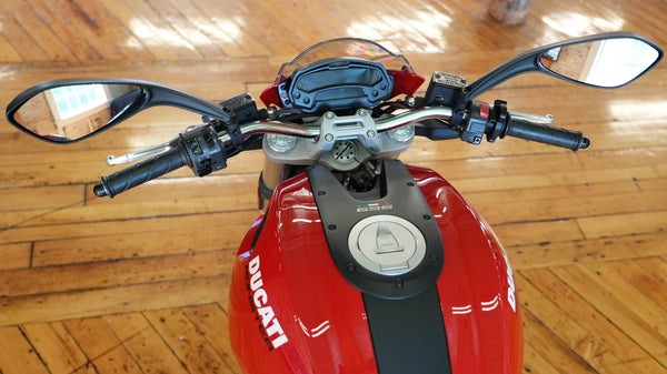 2010 Ducati Monster 696