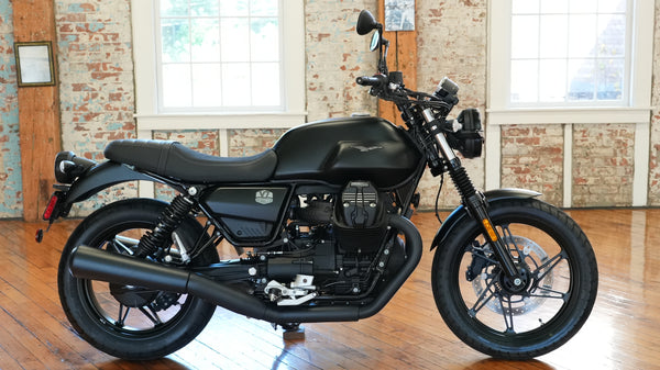 2022 Moto Guzzi V7 Stone