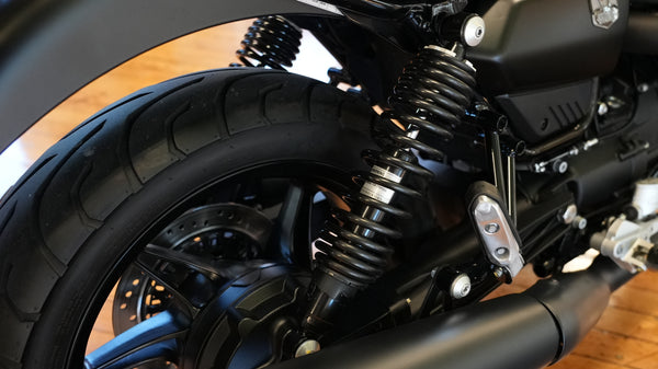 2022 Moto Guzzi V7 Stone