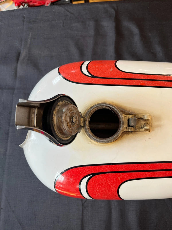 1975 Yamaha RD 250 Fuel tank