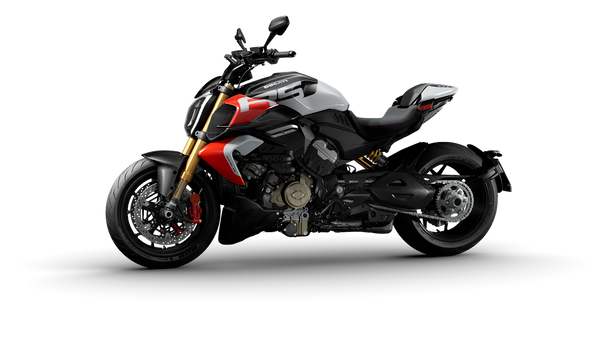 2027 Ducati Diavel V4 RS