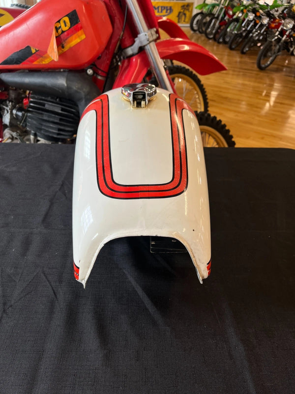 1975 Yamaha RD 250 Fuel tank