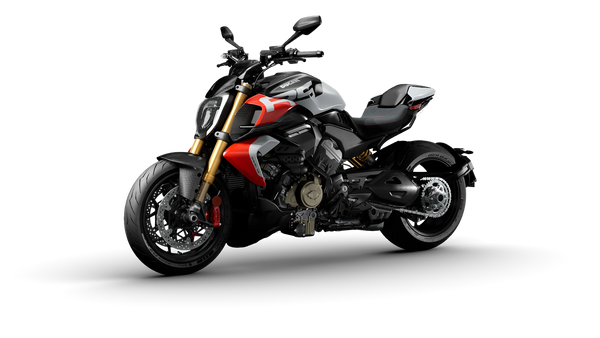 2027 Ducati Diavel V4 RS