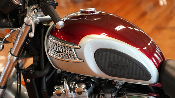 2000 Triumph Thunderbird 900