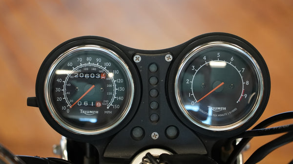 2000 Triumph Thunderbird 900
