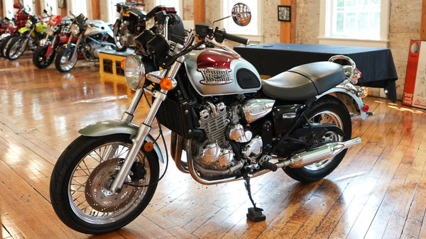 2000 Triumph Thunderbird 900