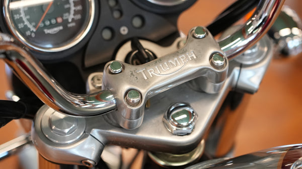 2000 Triumph Thunderbird 900