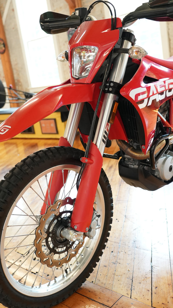 2024 GAS GAS ES700