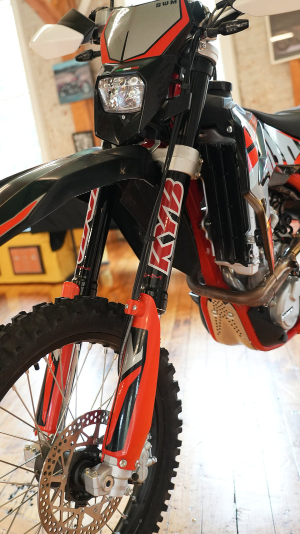 2022 SWM RE500R