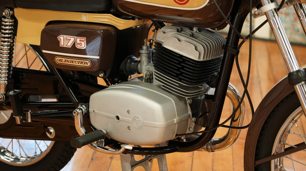 1975 CZ 175