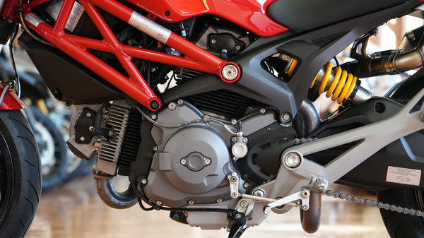2010 Ducati Monster 696