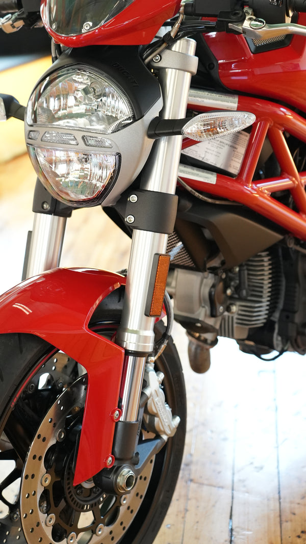 2010 Ducati Monster 696