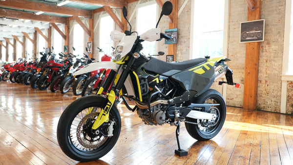 2024 Husqvarna 701 Supermoto