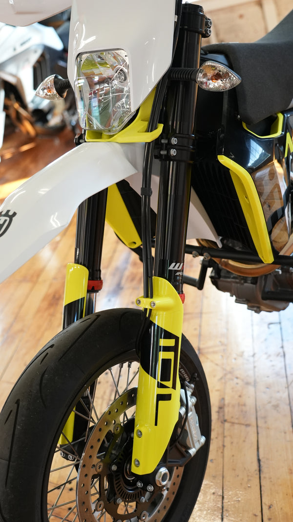 2024 Husqvarna 701 Supermoto