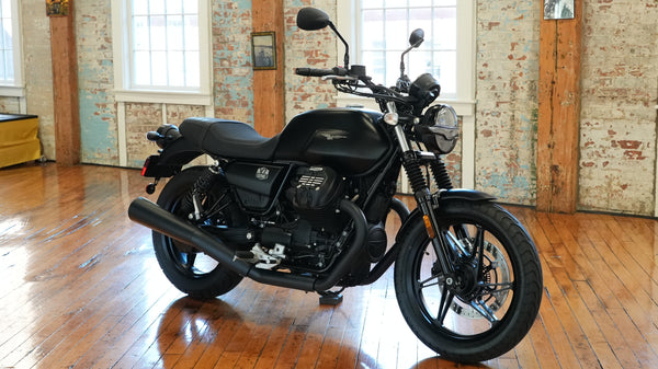 2022 Moto Guzzi V7 Stone