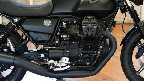 2022 Moto Guzzi V7 Stone