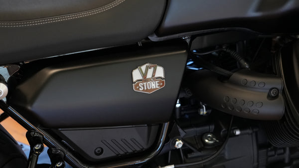 2022 Moto Guzzi V7 Stone