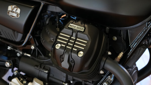 2022 Moto Guzzi V7 Stone