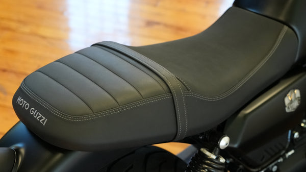 2022 Moto Guzzi V7 Stone