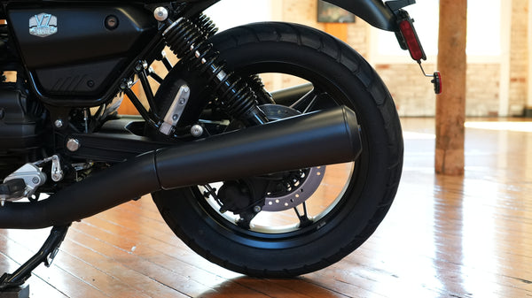 2022 Moto Guzzi V7 Stone