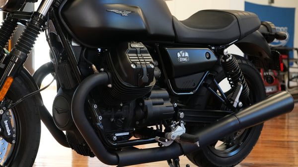 2022 Moto Guzzi V7 Stone